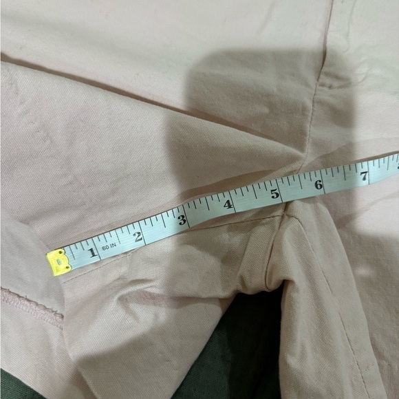 Good used condition banana republic shorts.  Pale pink. Sz 6 - Picture 4 of 9